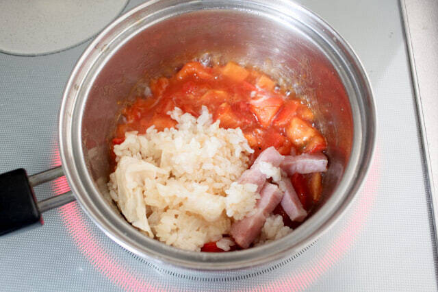 カマンベールチーズ“まるごとドボン”な「悪魔の炊き込みご飯」作ってみた！ガツン系かと思いきやお味はマイルド～♡