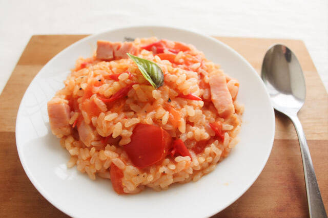 カマンベールチーズ“まるごとドボン”な「悪魔の炊き込みご飯」作ってみた！ガツン系かと思いきやお味はマイルド～♡