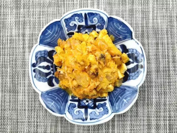 「【絶品！郷土メシ】栃木県民でも「好き・嫌い」が分かれる!?噂の「しもつかれ」を鮭の切り身で作ってみた！」の画像