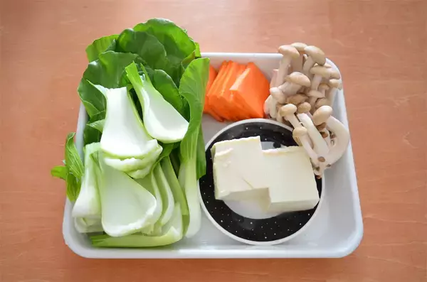 「【鍋なのにもやしが主役】ダイショー「野菜をいっぱい食べる鍋」2種食べ比べ！安くてウマいはやっぱ正義♪」の画像