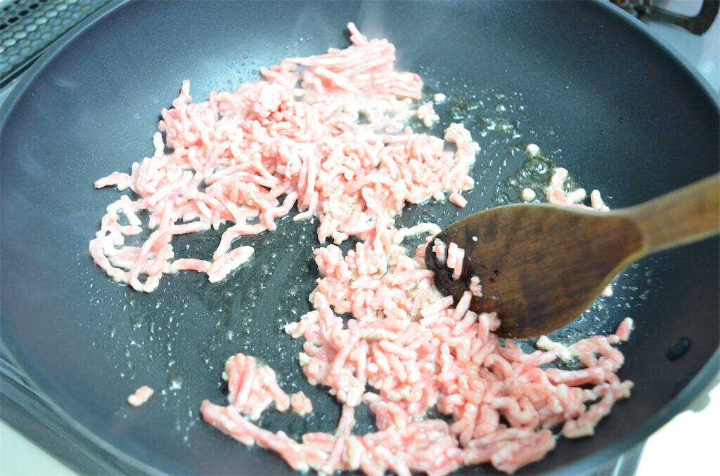 【鍋なのにもやしが主役】ダイショー「野菜をいっぱい食べる鍋」2種食べ比べ！安くてウマいはやっぱ正義♪