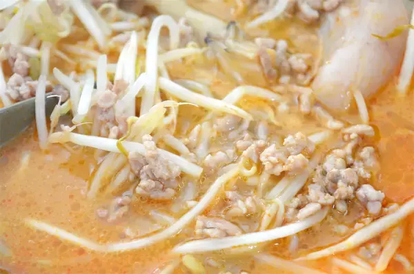 「【鍋なのにもやしが主役】ダイショー「野菜をいっぱい食べる鍋」2種食べ比べ！安くてウマいはやっぱ正義♪」の画像