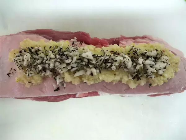 「【志麻さんのおしゃレシピ】豚の塊肉でレモンとハーブ香る「ポルケッタ」作ろう！クリスマスにも♪」の画像