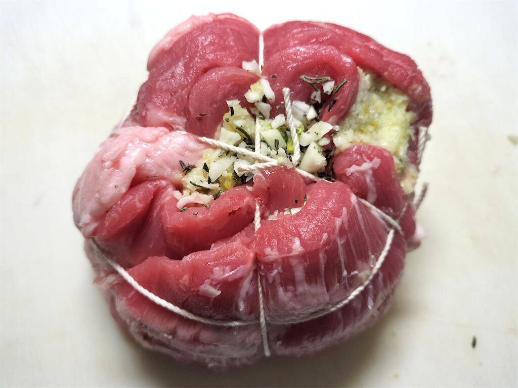 【志麻さんのおしゃレシピ】豚の塊肉でレモンとハーブ香る「ポルケッタ」作ろう！クリスマスにも♪