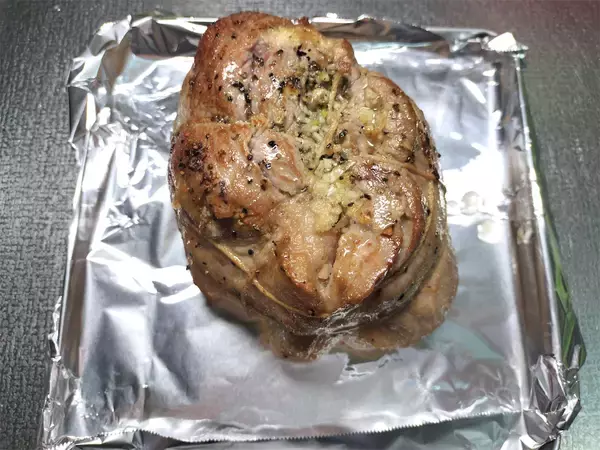 「【志麻さんのおしゃレシピ】豚の塊肉でレモンとハーブ香る「ポルケッタ」作ろう！クリスマスにも♪」の画像