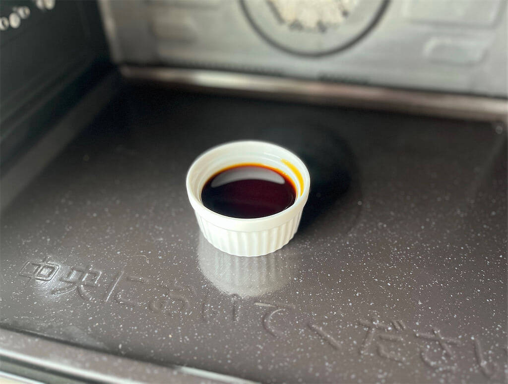 【魚は揚げずに焼くだけ】シャキシャキ新玉ねぎで「鮭の南蛮漬け」作ってみた！みずみずしい至福の甘み♡