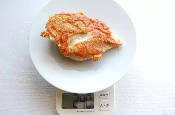 「弱火でひたすら放置！「30分チキン」に挑戦♪おお～マジで皮パリッパリ！噛めばしっとりジューシー♡」の画像