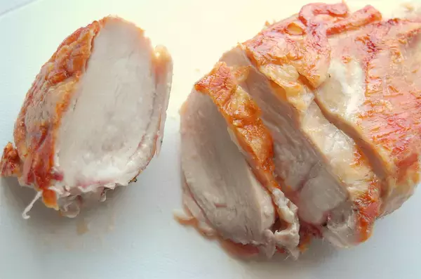 「弱火でひたすら放置！「30分チキン」に挑戦♪おお～マジで皮パリッパリ！噛めばしっとりジューシー♡」の画像