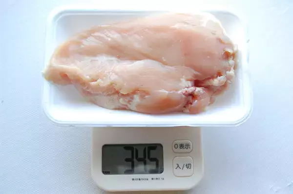 「弱火でひたすら放置！「30分チキン」に挑戦♪おお～マジで皮パリッパリ！噛めばしっとりジューシー♡」の画像