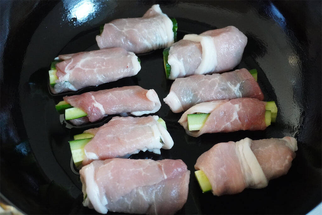 【きゅうりを肉巻きにすると絶品♪】豚肉の旨味としょうゆ麹の風味に包まれた「シン・肉巻き」に挑戦してみた！