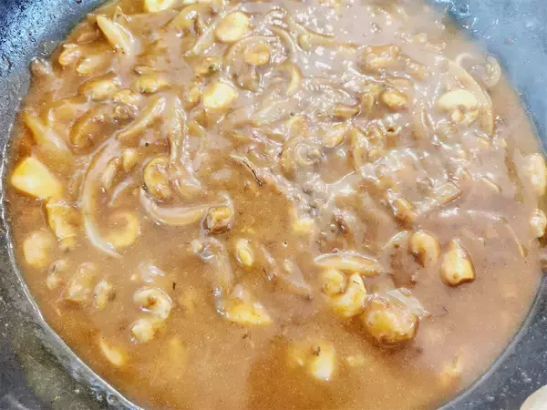 「リュウジさんの「シーフードカレー」に挑戦♪冷凍シーフードミックスがプリプリなのは解凍法とルウの火入れにアリ！」の画像