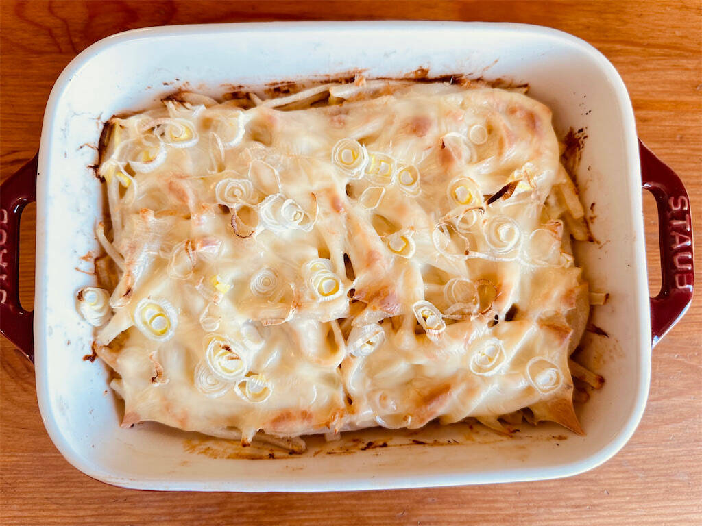 里芋を“細切り”にしてみたら…食感激変でシャキッ！みそ×チーズの「オーブン焼き」はコク旨～♪【農家直伝】