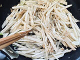 「里芋を“細切り”にしてみたら…食感激変でシャキッ！みそ×チーズの「オーブン焼き」はコク旨～♪【農家直伝】」の画像5