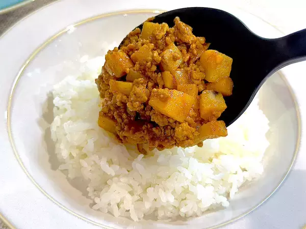 「【根菜カレー】体の芯からホッコリ♡「ごぼうとれんこんのキーマカレー」作ろう！隠し味は日本最古のあのスパイス」の画像