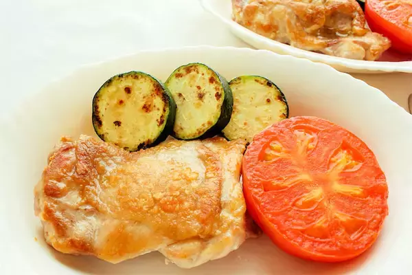 【もうフライパンは温めない！】「コールドスタート」でチキンソテーが驚きのふっくら感♡焦げない簡単な新常識