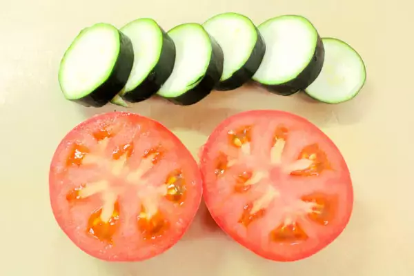 「【もうフライパンは温めない！】「コールドスタート」でチキンソテーが驚きのふっくら感♡焦げない簡単な新常識」の画像