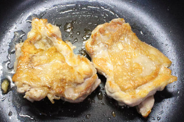 【もうフライパンは温めない！】「コールドスタート」でチキンソテーが驚きのふっくら感♡焦げない簡単な新常識