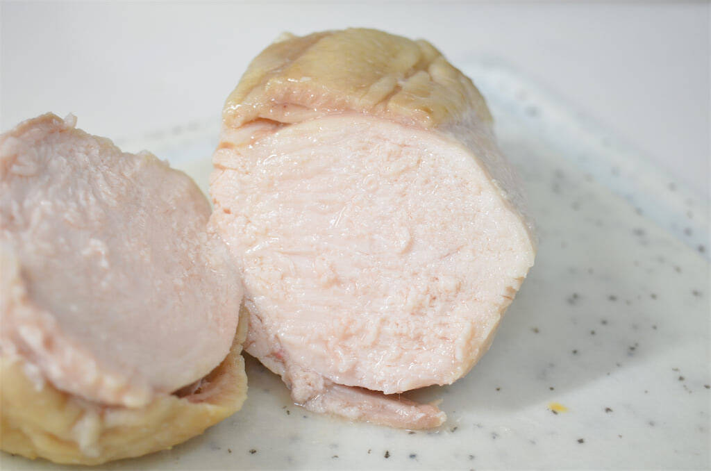 【感動のジューシー鶏ハム】農家直伝の「放置するだけ」調理でパサつきから卒業！わさびソースで大優勝♪