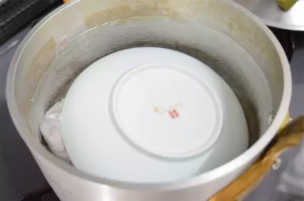 「【感動のジューシー鶏ハム】農家直伝の「放置するだけ」調理でパサつきから卒業！わさびソースで大優勝♪」の画像