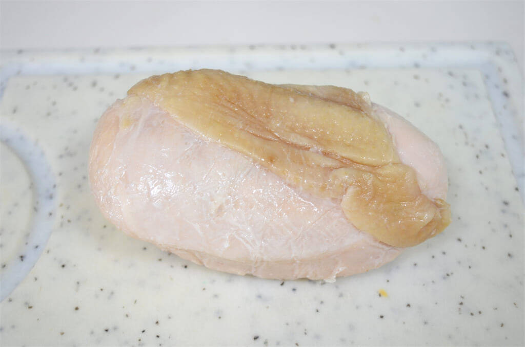 【感動のジューシー鶏ハム】農家直伝の「放置するだけ」調理でパサつきから卒業！わさびソースで大優勝♪