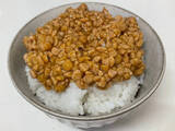 「【進化系納豆ご飯】焼肉のたれベースの併せ調味料を使う「納豆ご飯」は…納豆好きに絶対刺さるヤツ！」の画像4