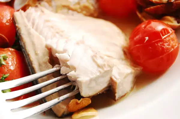 「【白ワインが調味料】塩すら不要！簡単10分「アサリとサバのワイン蒸し」作ってみた！素材の旨味の洪水や～♡」の画像