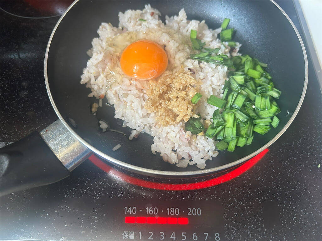 【業スー商品完コピ】万能調味料「姜葱醬」作ってみた！炒飯、炒め物以外にもフル稼働【材料4つ＆レンチン2分】