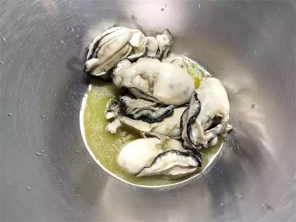 【笠原将弘が“餃子の達人”に教わった】ありそでなかった「牡蠣餃子」作ってみた！磯の香りと旨味の洪水！