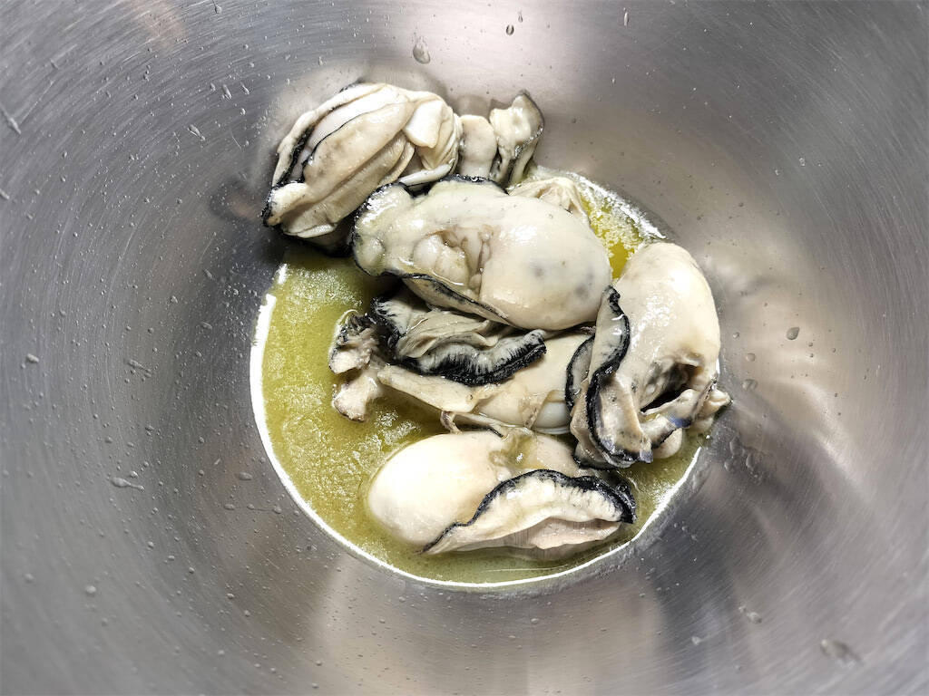 【笠原将弘が“餃子の達人”に教わった】ありそでなかった「牡蠣餃子」作ってみた！磯の香りと旨味の洪水！