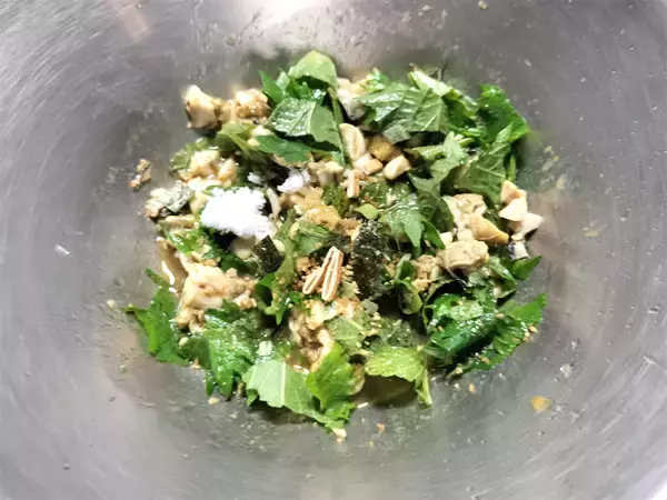 「【笠原将弘が“餃子の達人”に教わった】ありそでなかった「牡蠣餃子」作ってみた！磯の香りと旨味の洪水！」の画像