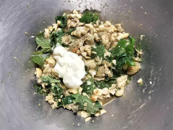 「【笠原将弘が“餃子の達人”に教わった】ありそでなかった「牡蠣餃子」作ってみた！磯の香りと旨味の洪水！」の画像