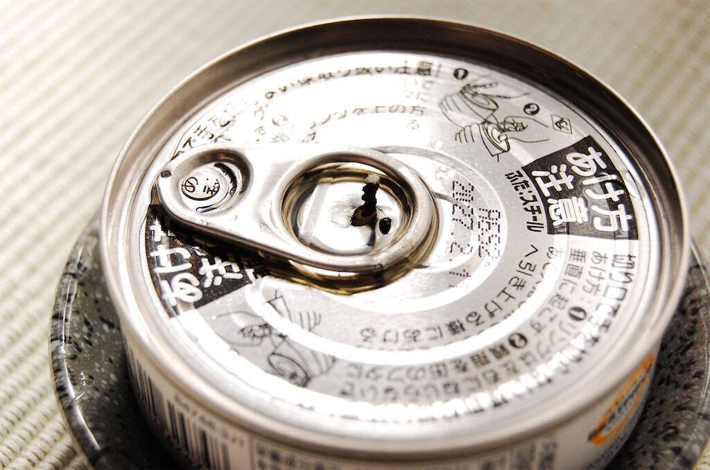 【まさかのツナ缶で災害対策】衝撃画像！「ツナの油でランプ」灯してみた！2時間は持つって本当なの!?