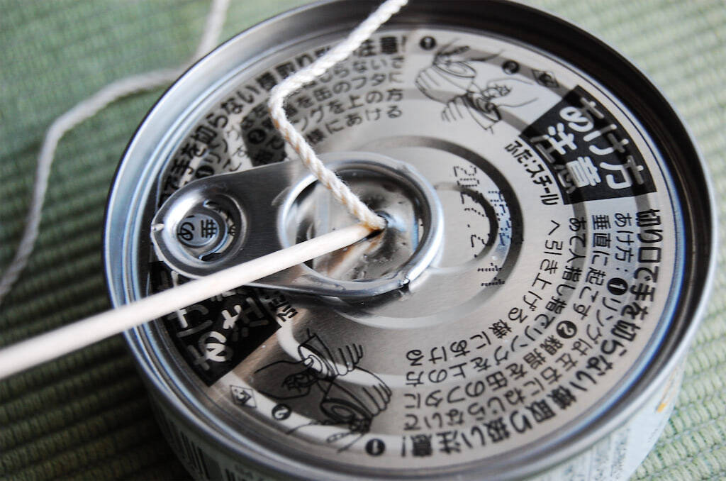 【まさかのツナ缶で災害対策】衝撃画像！「ツナの油でランプ」灯してみた！2時間は持つって本当なの!?