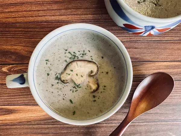 「【旬のきのこ4種で】滑らかポタージュ作ろう！深いコクに溺れる♡生クリームなしでもトロットロ【農家直伝】」の画像