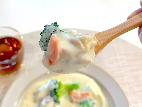 「【節約シチュー】市販のルー・バター不使用で「ブロッコリーシチュー」作ろう！牛乳＆2種類の白い粉でコク旨♡」の画像