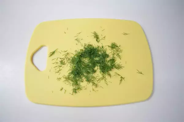 「【美しい森のようなパスタ】きゅうりの汁でクスクスを戻す!?「きゅうりのタブーレ」作ってみた！【農家直伝】」の画像