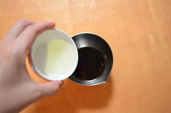 「【キャベツ1玉、秒で消える】混ぜるだけで出来る「ちょい辛ドレッシング2種」でキャベツ無限ループしてみた！」の画像