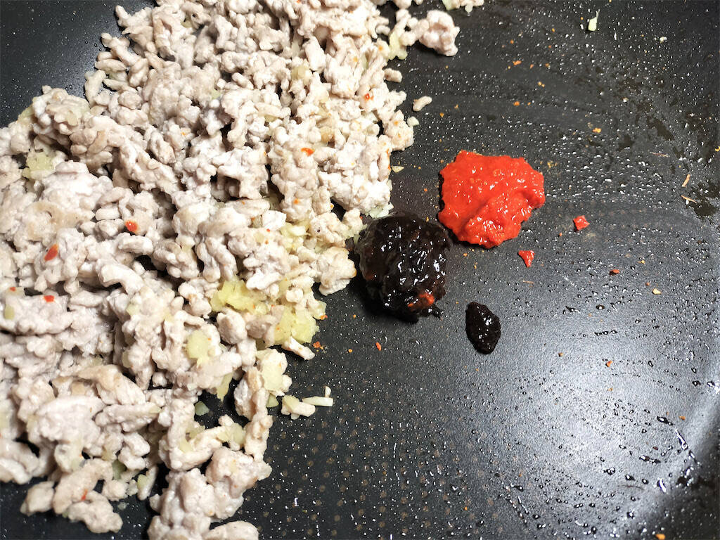 【フレンチ2つ星の元シェフ】曰く『これ毎日食べたら痩せます』 何故か中華風の「キャベツステーキ」焼こう