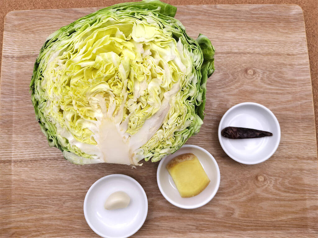 【フレンチ2つ星の元シェフ】曰く『これ毎日食べたら痩せます』 何故か中華風の「キャベツステーキ」焼こう