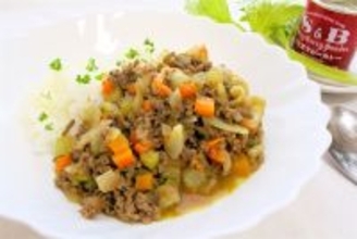 【簡単時短カレー 】煮込み不要ルウ不要！「蒸し煮」で甘み引き出すドライカレー作ってみた！隠し味はセロリ!?