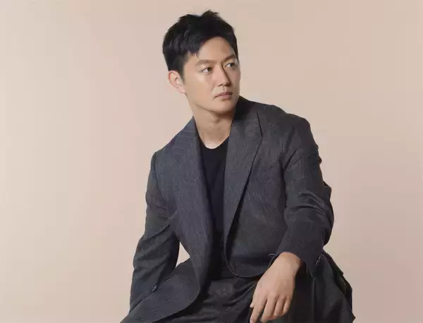 「実写版『ゴールデンカムイ』出演の工藤阿須加さんに直撃！俳優と農業を始めたことで気づいた「いただきます」の大切さ」の画像