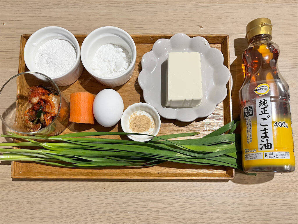 【10分で完成】外サクッ中ふわっ「豆腐キムチチヂミ」作ってみた！腸活もできるって最高か♡