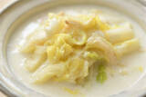 「【農家直伝！白菜レシピ】免疫力爆上げ「白菜のクリーム煮」熱々ソースがトロトロ白菜に絡む～！至極の味わい」の画像1