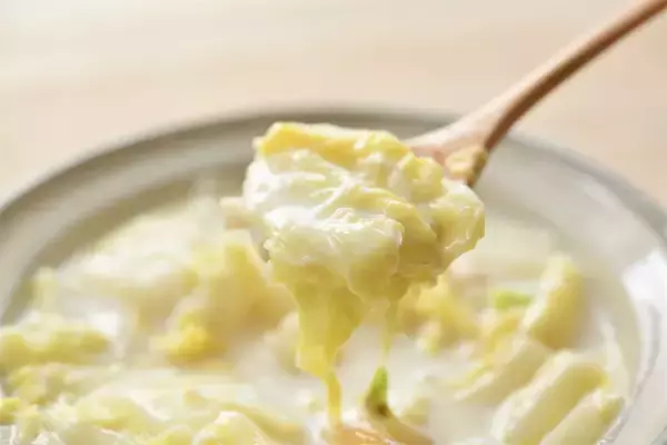 「【農家直伝！白菜レシピ】免疫力爆上げ「白菜のクリーム煮」熱々ソースがトロトロ白菜に絡む～！至極の味わい」の画像