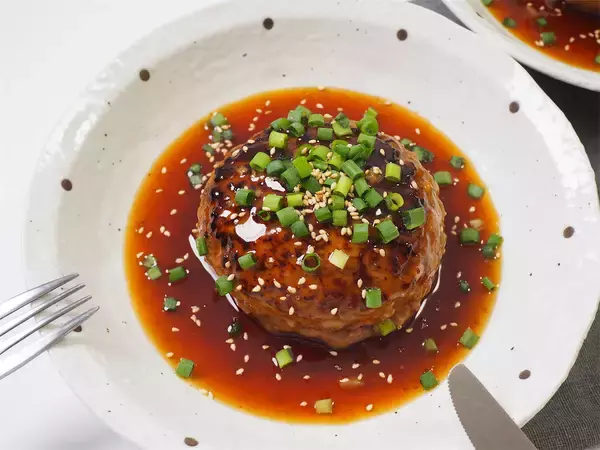 「【ハンバーグ研究家】てりやきソースで食欲爆発！わんぱく過ぎる「ご飯★バーグ」に挑戦♪」の画像