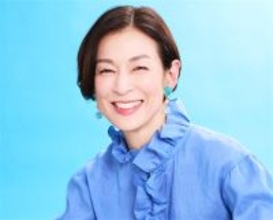 【鈴木保奈美さん流「還暦」への向き合い方】幽霊役で挑む舞台への意気込みをインタビュー！クールな終活観も