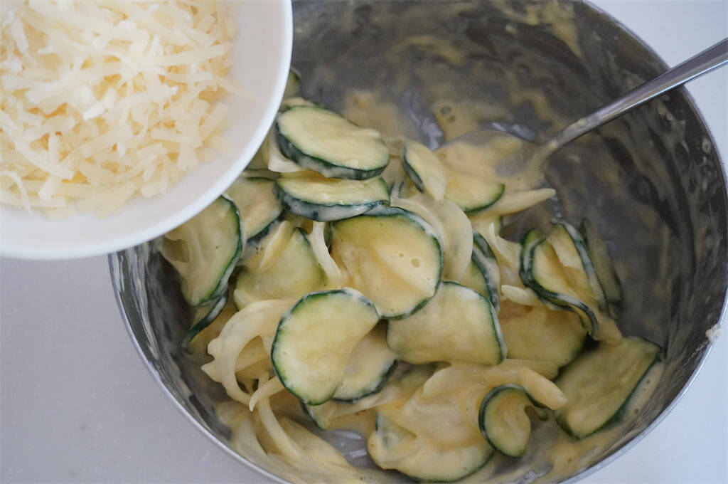 【ズッキーニが主役！】カリッと香ばしい「ズッキーニのチーズチヂミ」作ってみた！甘いあま～い♪【農家直伝】