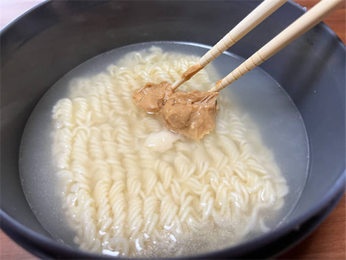 ちょい足し王に俺はなる！】サッポロ一番みそラーメンが“甘酸っぱ旨い”味に激変！一体何を足すの!? - エキサイトニュース