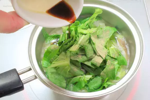 「【イワシは初心者でもさばける】小骨がスルッととれる「手開き」でつみれ作ってみた！中華風スープに合うの♪」の画像