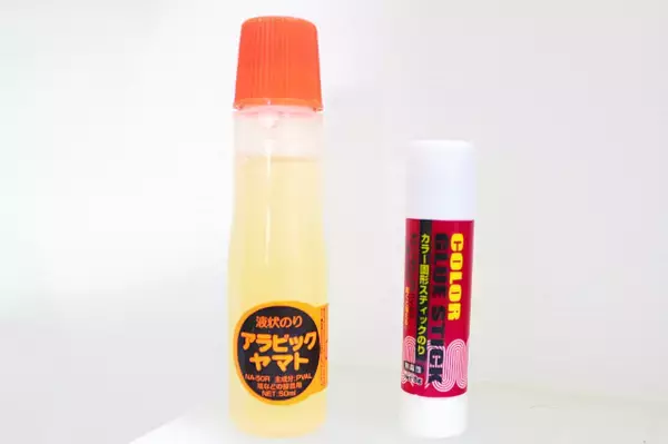 「【洗濯の裏ワザ】頑固な泥汚れは「のり」を塗って洗うとよく落ちるらしい…どれほど落ちるか試してみた！」の画像